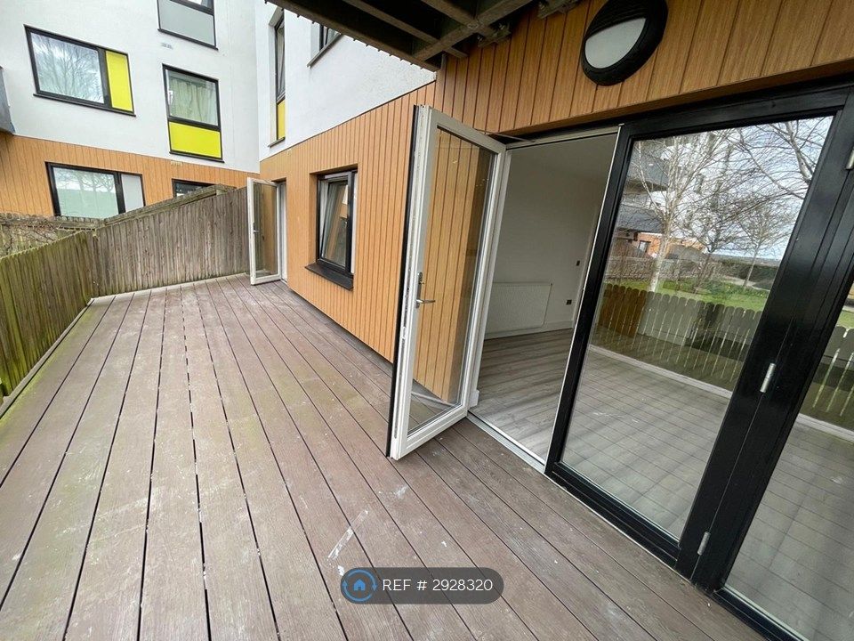 Property photo 3 of 11 Balcony