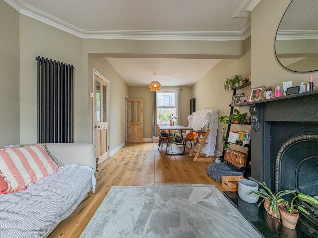 Property photo 2 of 20 5371713