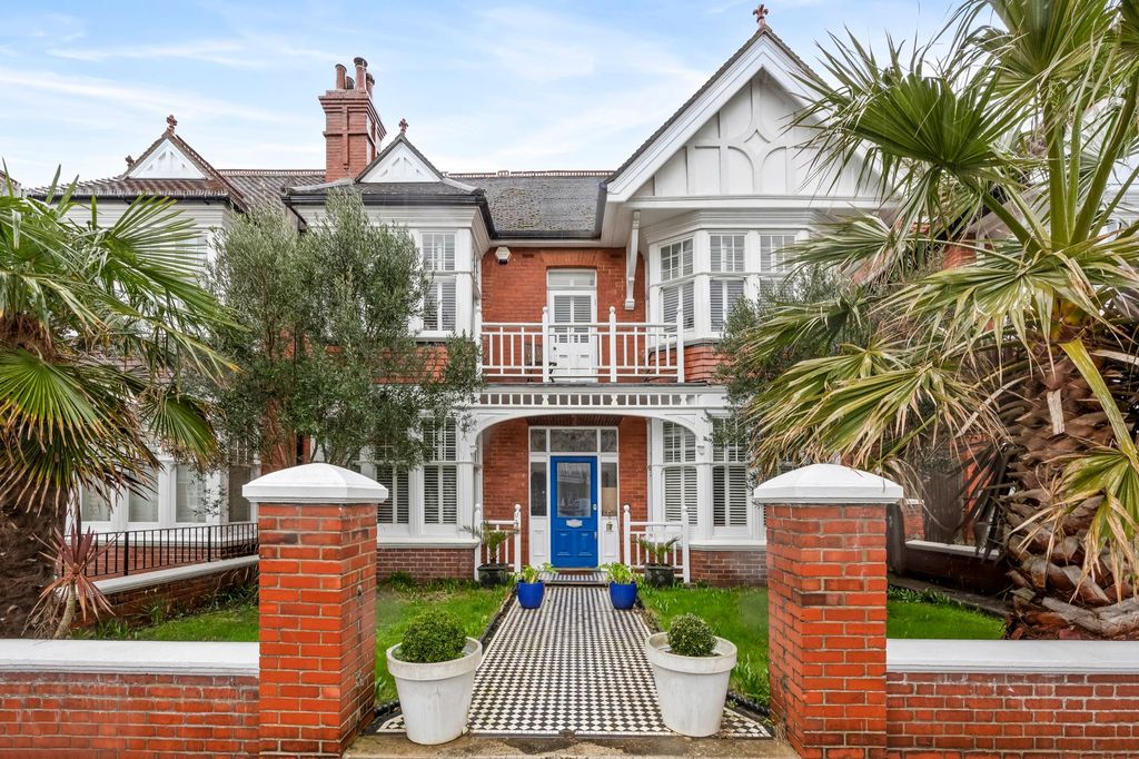 Property photo 1 of 29