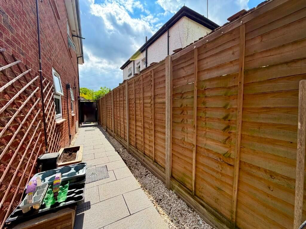 Additional image 15 of 3 bed flat for saleSouth Drive, Coulsdon CR5
