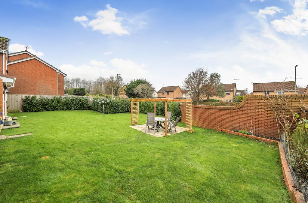 Property photo 2 of 17 12285889