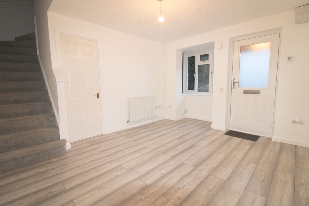 Property photo 3 of 6 Img_1339