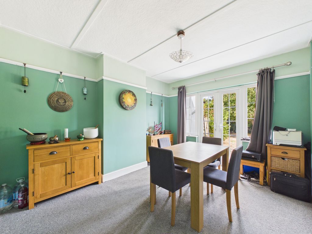 Property photo 3 of 18 Dining Room