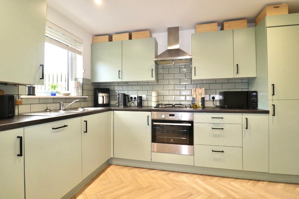 Property photo 2 of 25