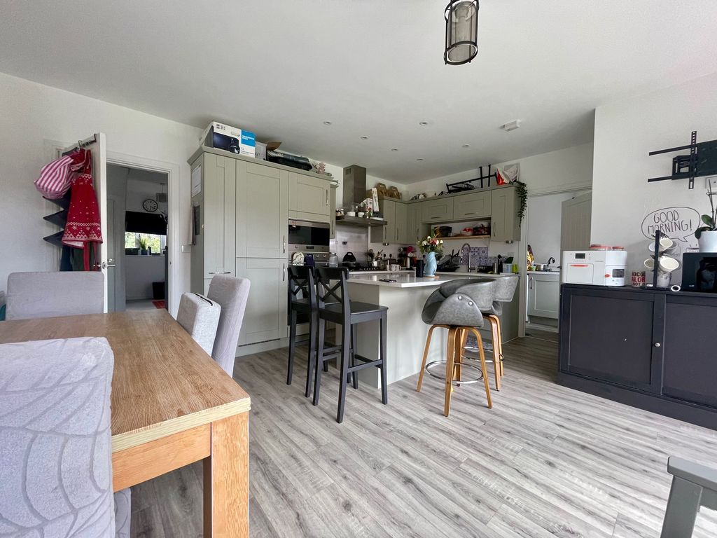 Property photo 2 of 13 Kitchen