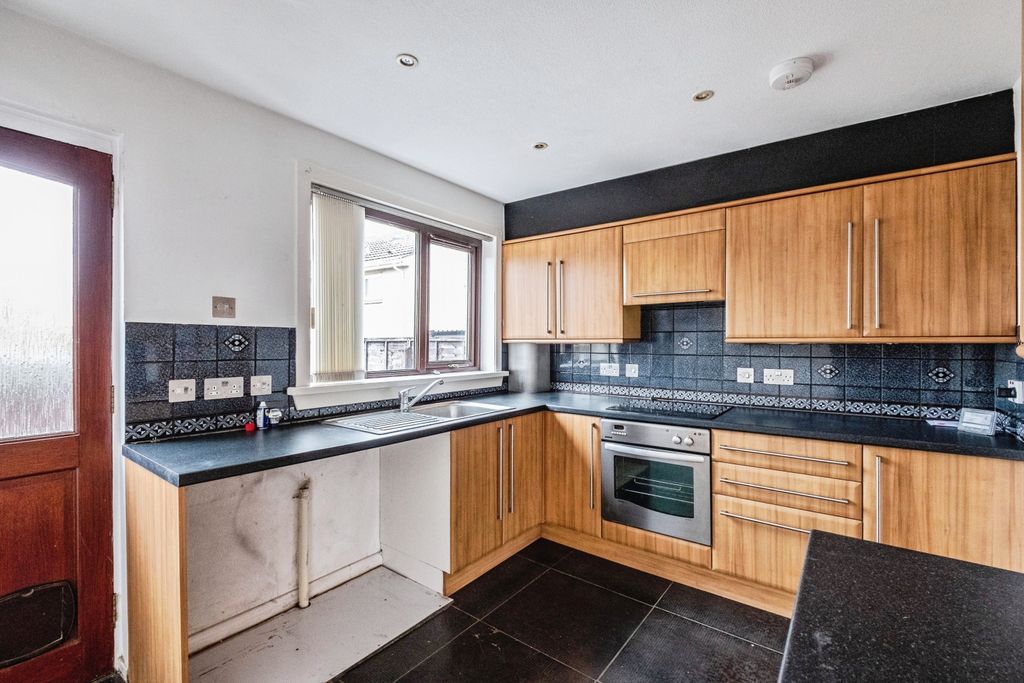 Property photo 3 of 15 Kitchen