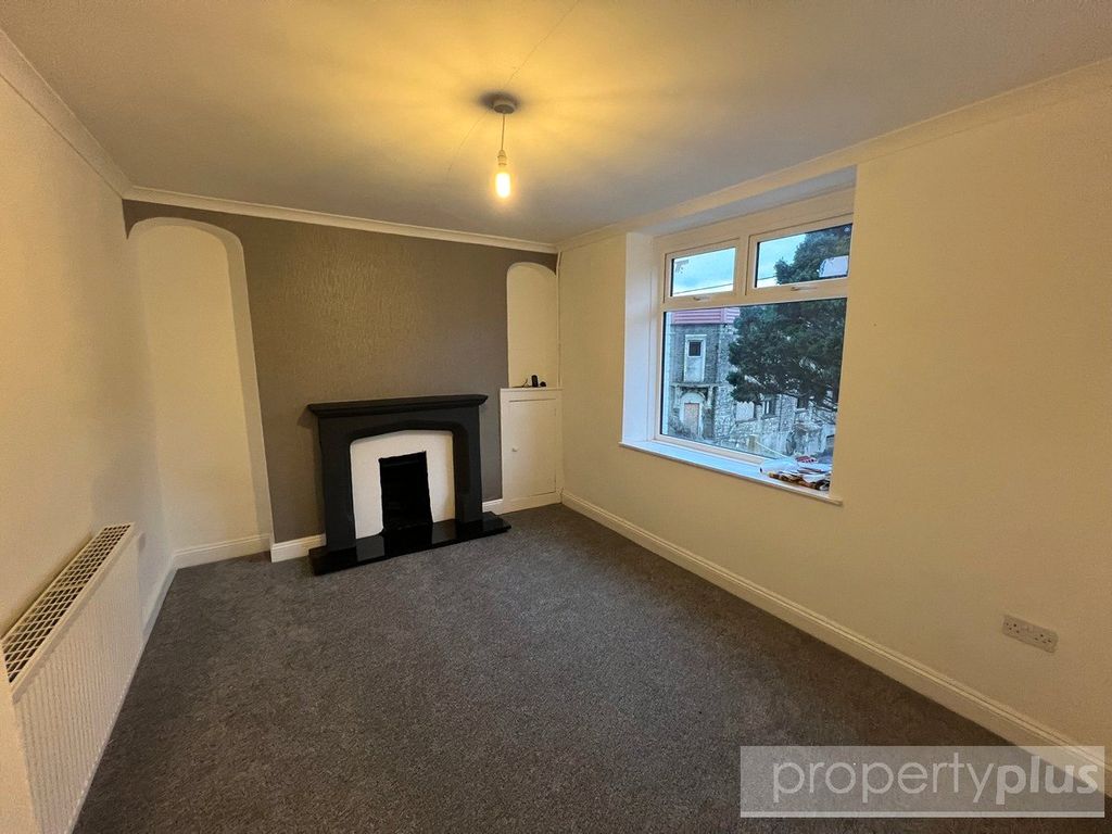 Property photo 2 of 16 Picture No. 13
