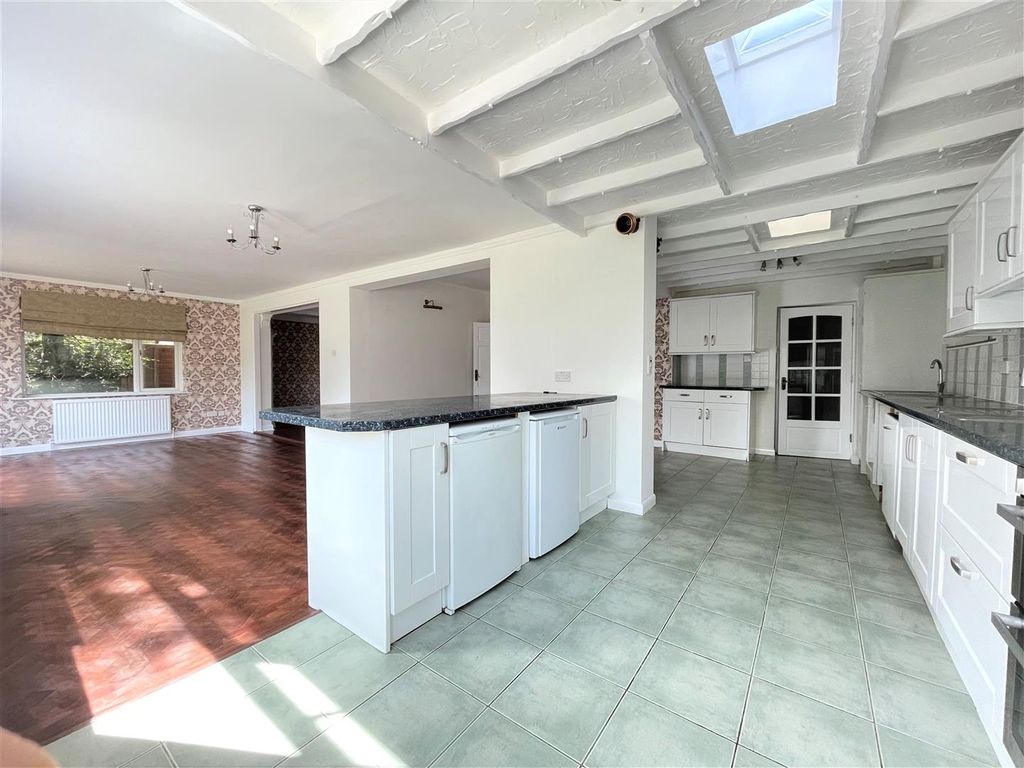 Property photo 2 of 26 Kitchen/Breakfast/Dining Room