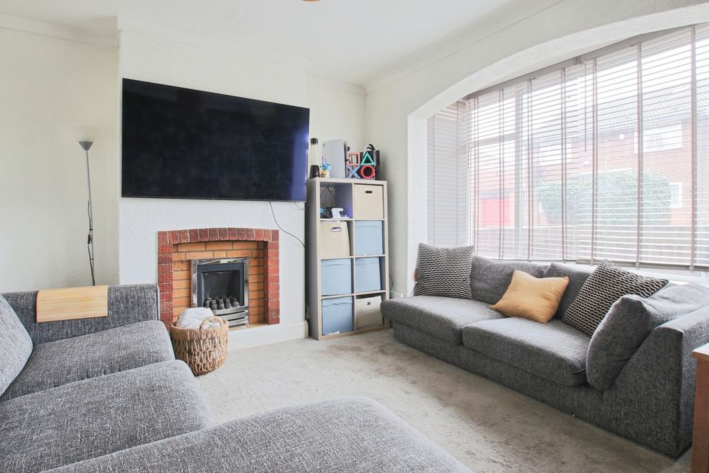 Property photo 2 of 10 4877263