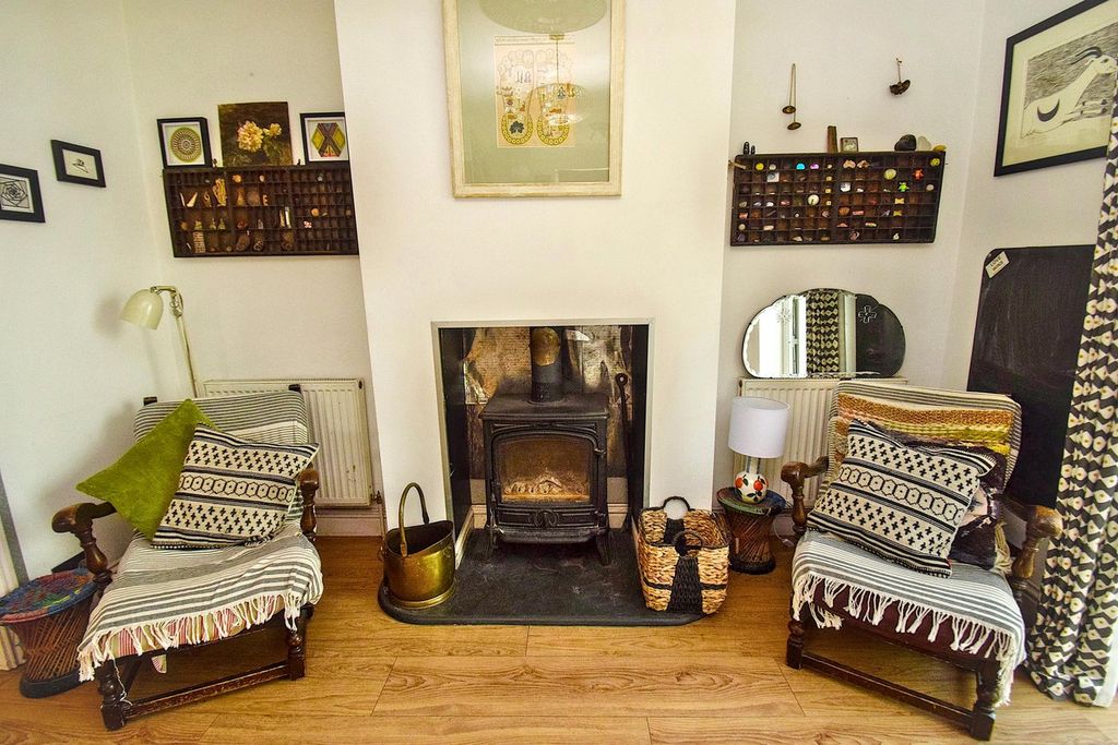 Property photo 2 of 23
