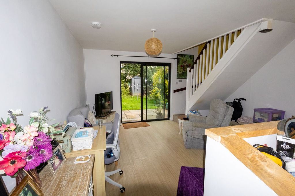 Property photo 3 of 8