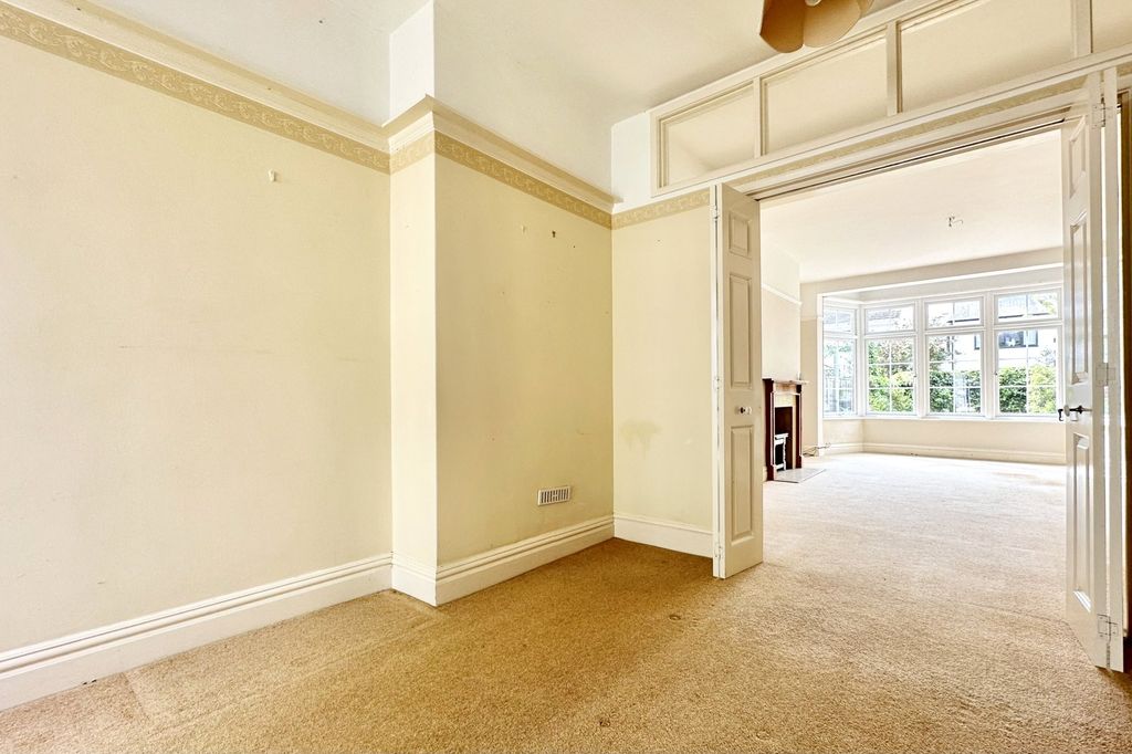 Property photo 3 of 15 Picture No. 05