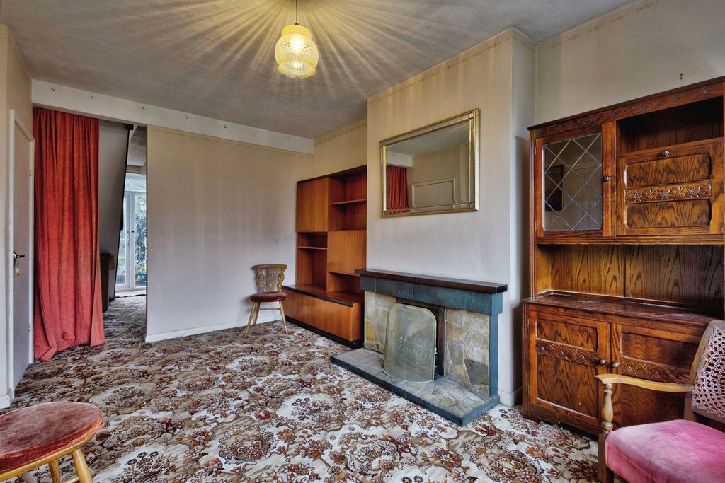 Property photo 3 of 20