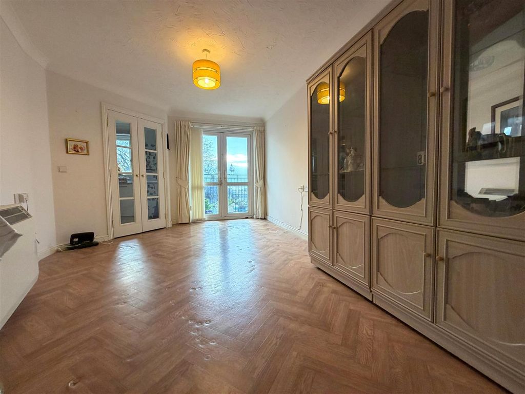 Property photo 3 of 11 9.Jpeg