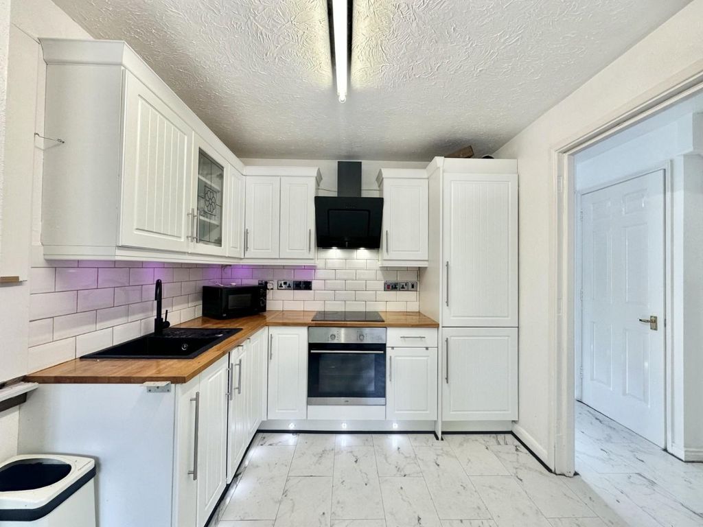 Property photo 1 of 12 Thumbnail_Img_4161.Jpg