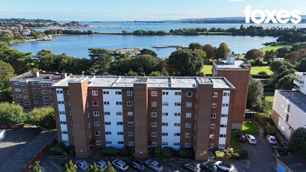 Property photo 2 of 18 4078693