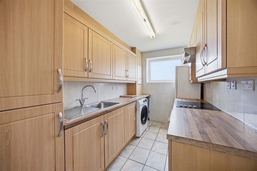 Property photo 3 of 13 Kitchen