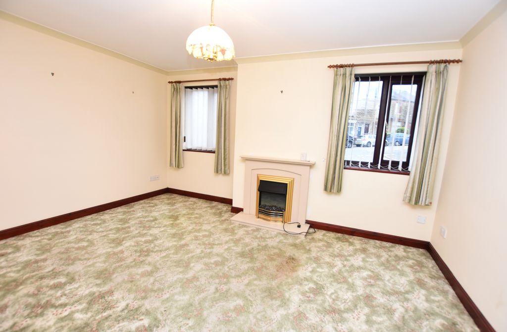 Property photo 3 of 9