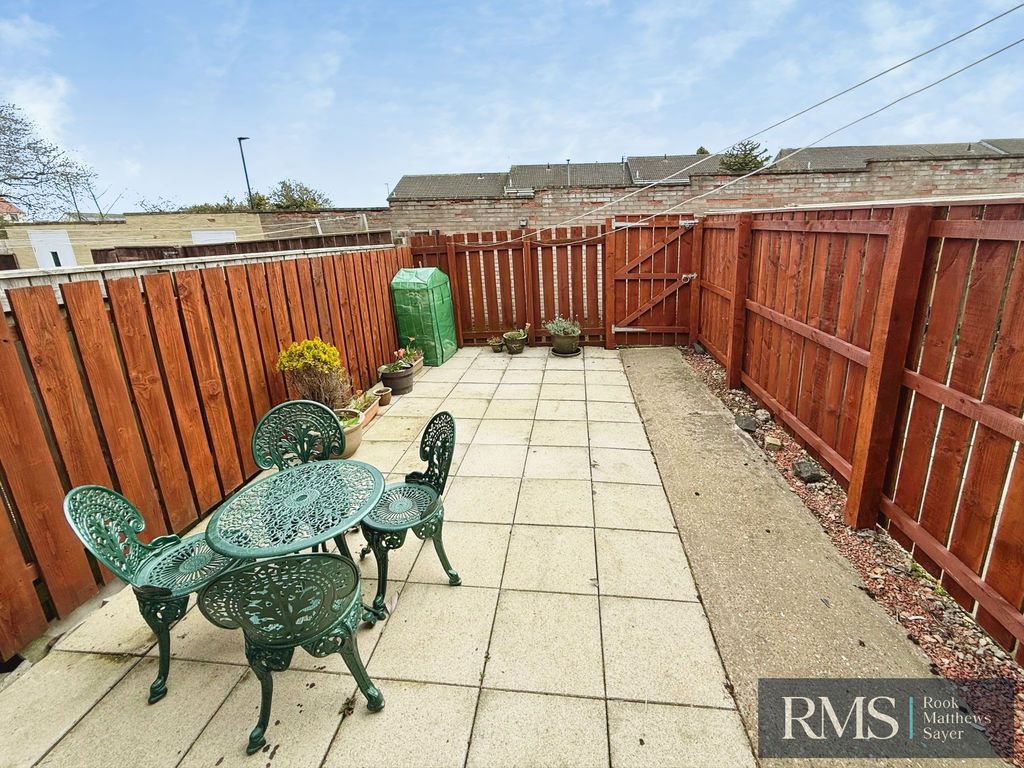 Property photo 2 of 9 Photo 8