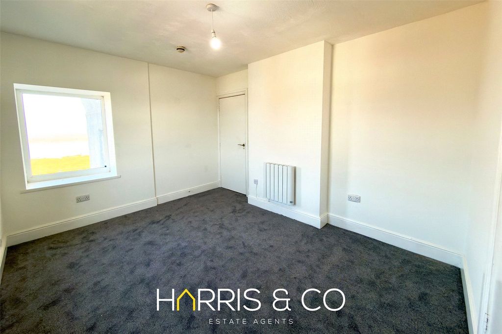 Property photo 3 of 9 Picture No. 04