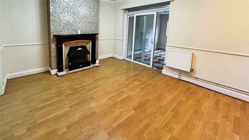 Property photo 3 of 15 Picture No. 02