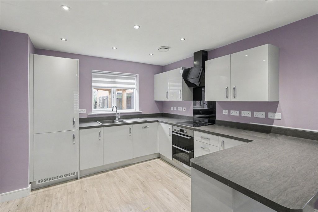 Property photo 3 of 15 Picture No. 28