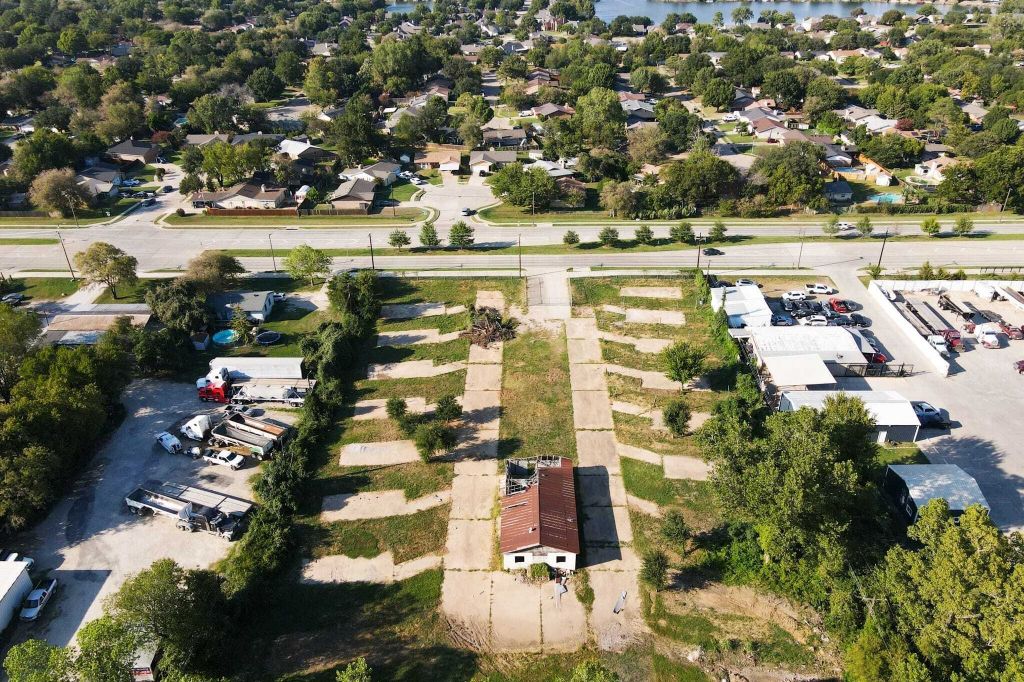 Property photo 1 of 9