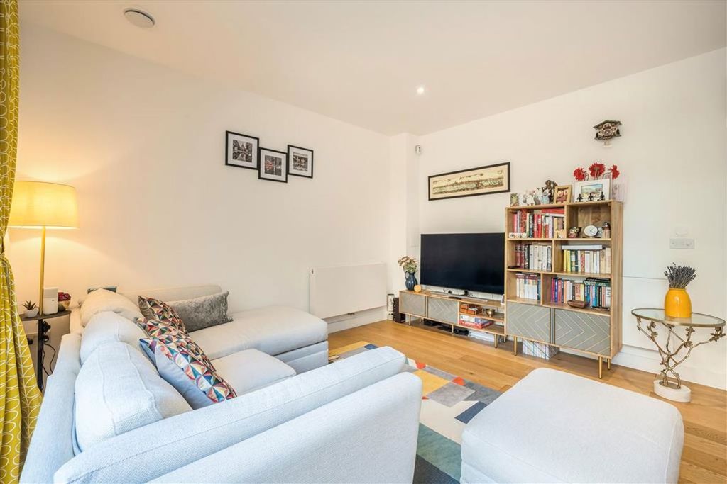 Property photo 2 of 9