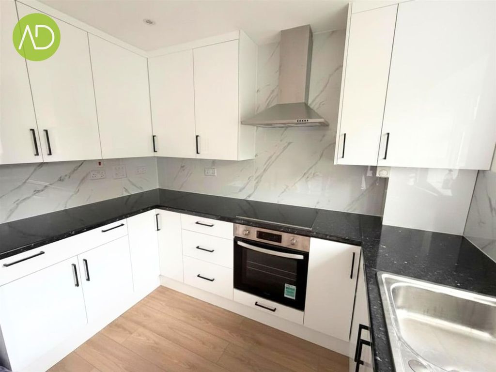 Property photo 2 of 18 18.Jpg