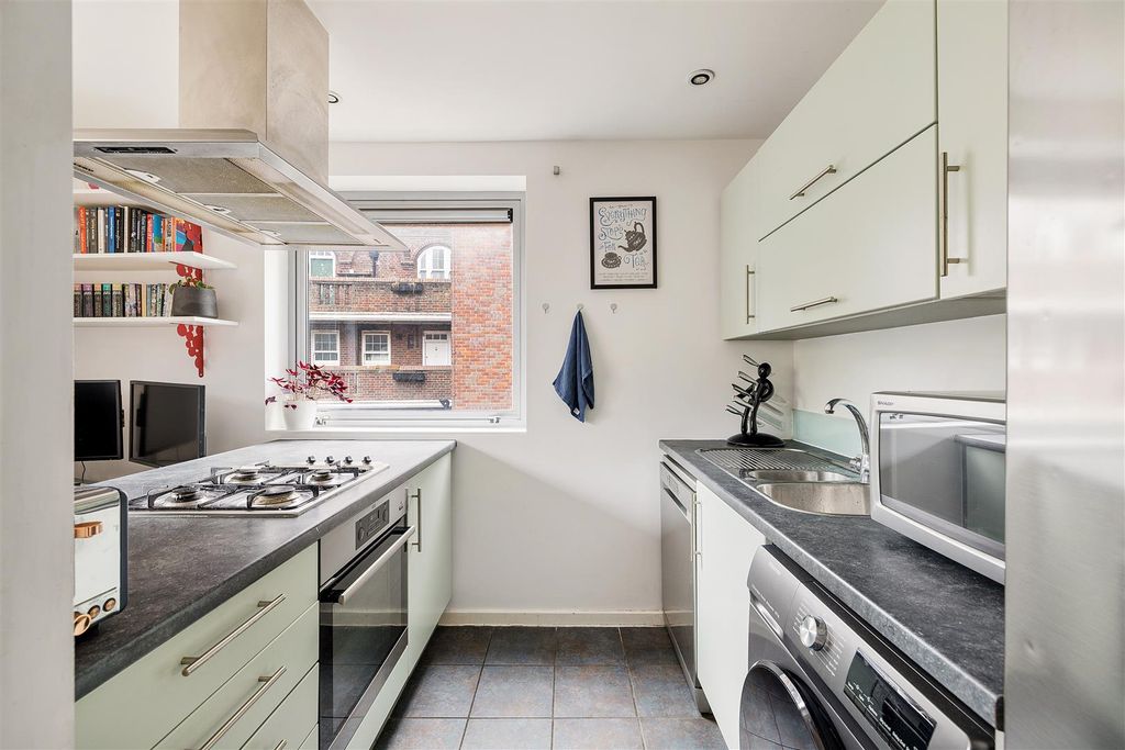Property photo 2 of 21 0R7A2675.Jpg