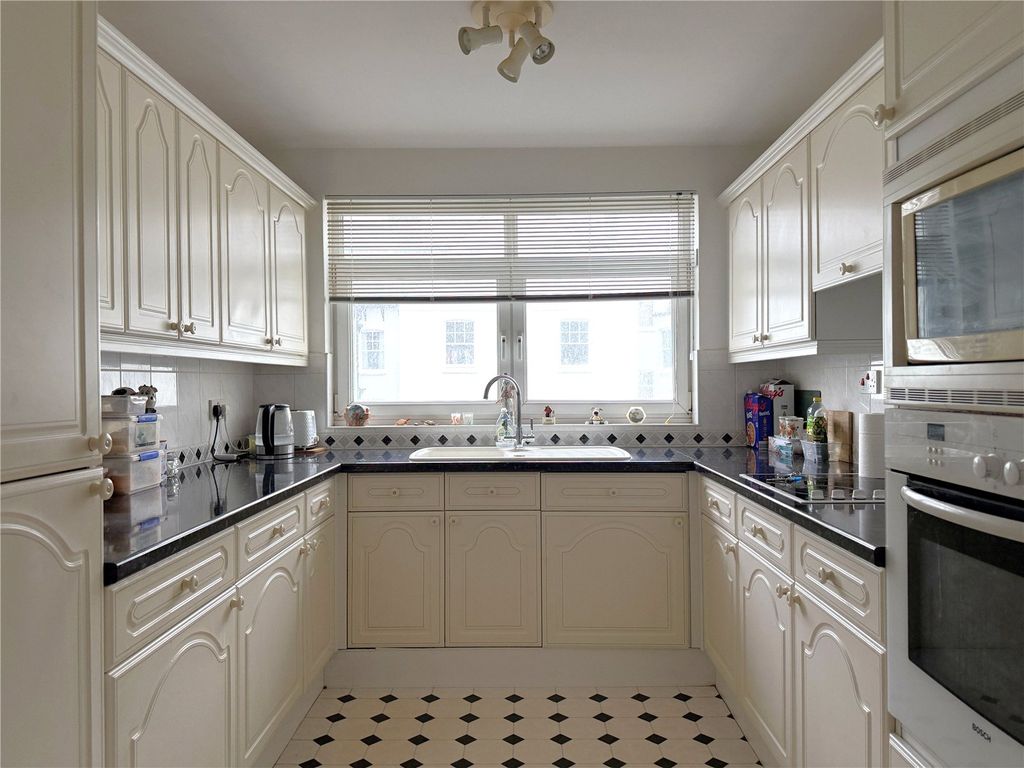 Property photo 3 of 9 Picture No. 08