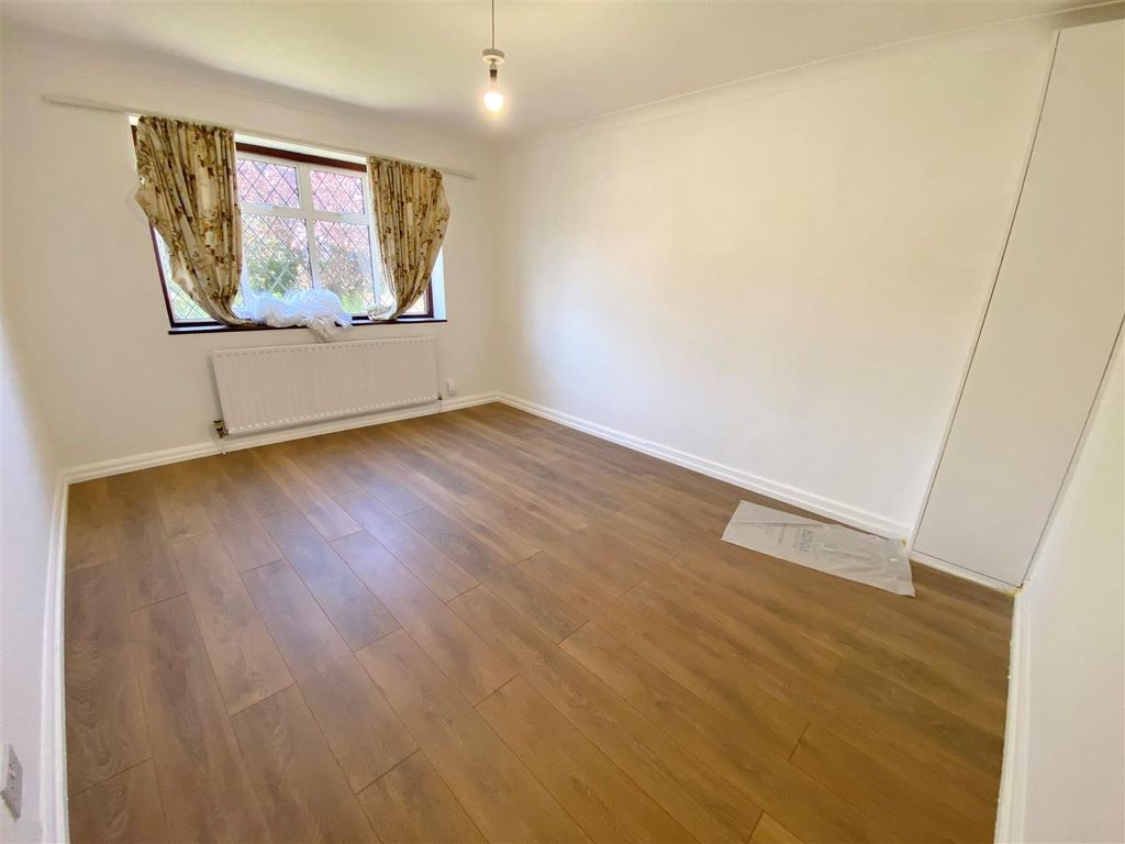 Property photo 3 of 12 10.Jpg