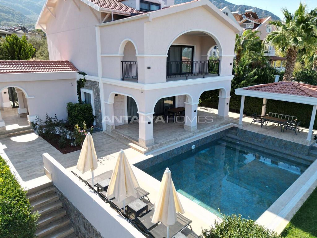 Property photo 1 of 53