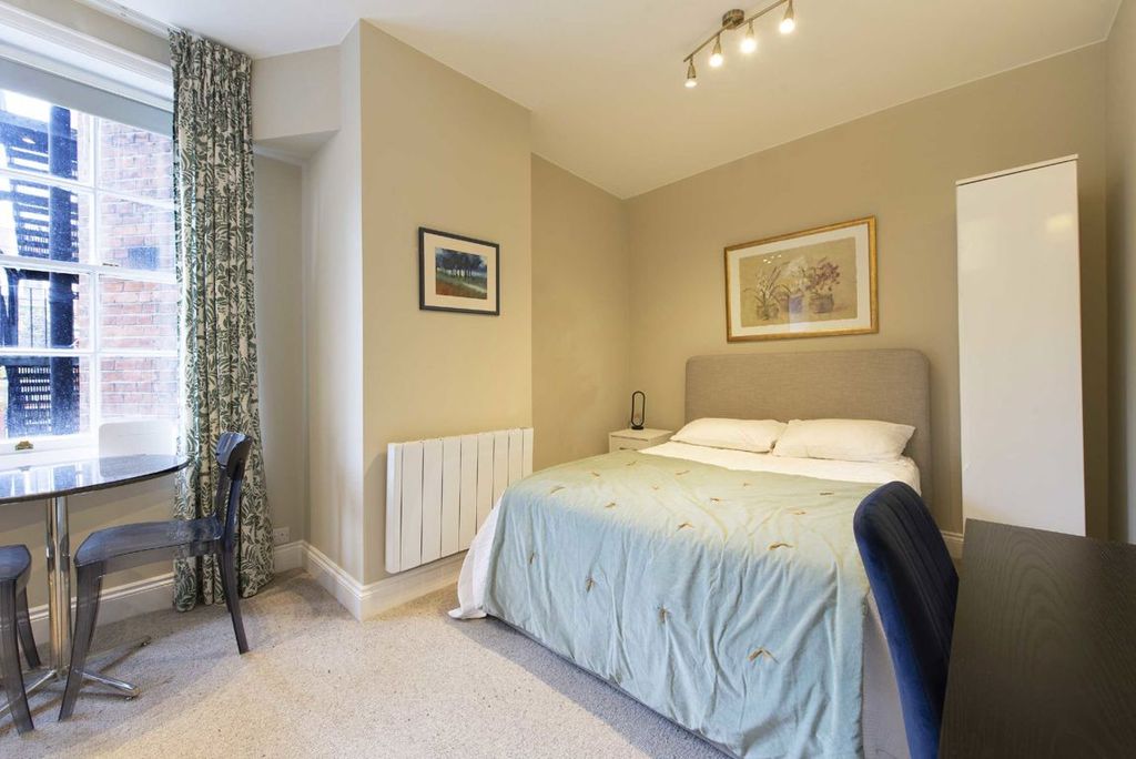 Property photo 2 of 4