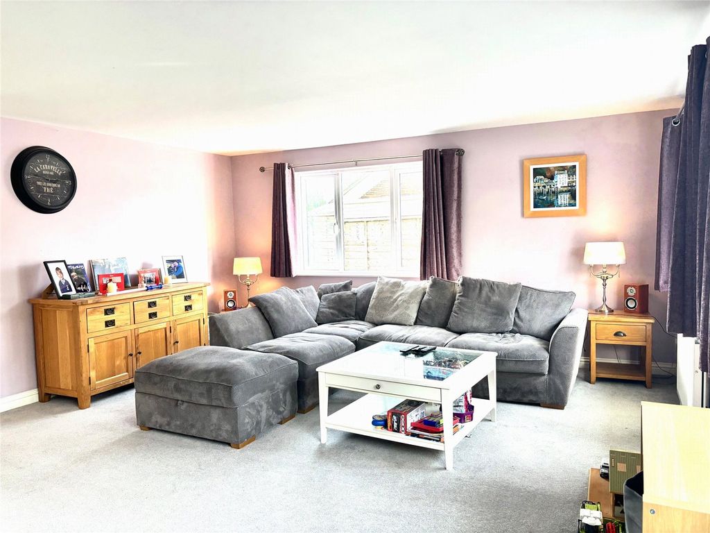 Property photo 3 of 13 Sitting Room