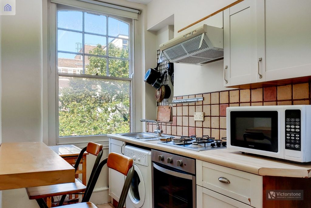 Property photo 2 of 10 1638255