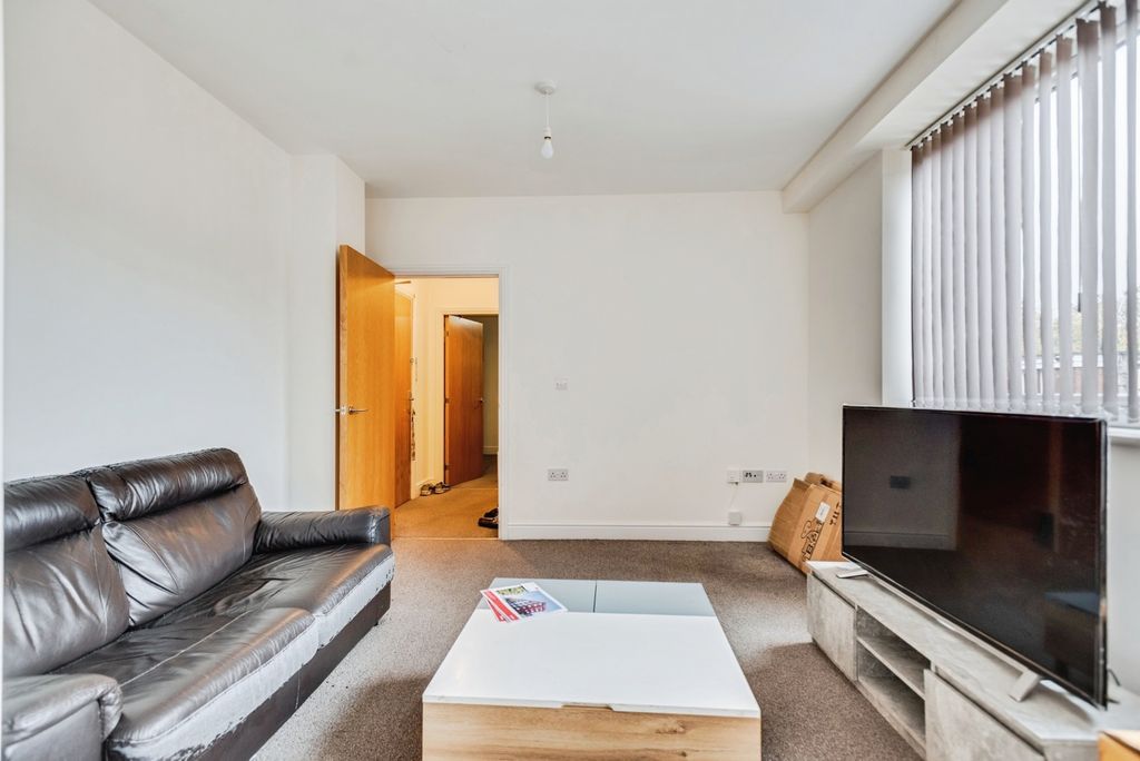 Property photo 3 of 8 Photo