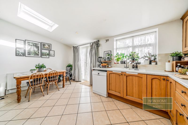 Property photo 2 of 16 Photo 11