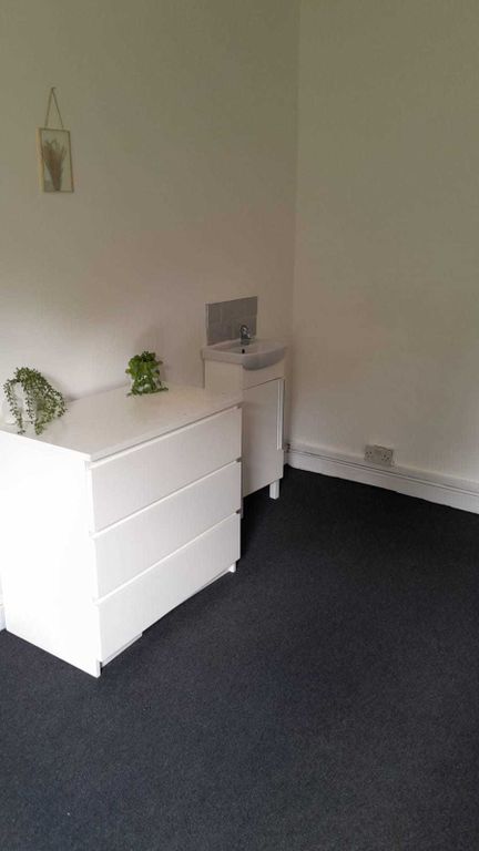 Property photo 2 of 3