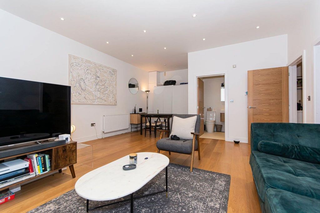Property photo 3 of 10 Vswfoywao19Sgpxo9K8Iimcyfzm.Jpg