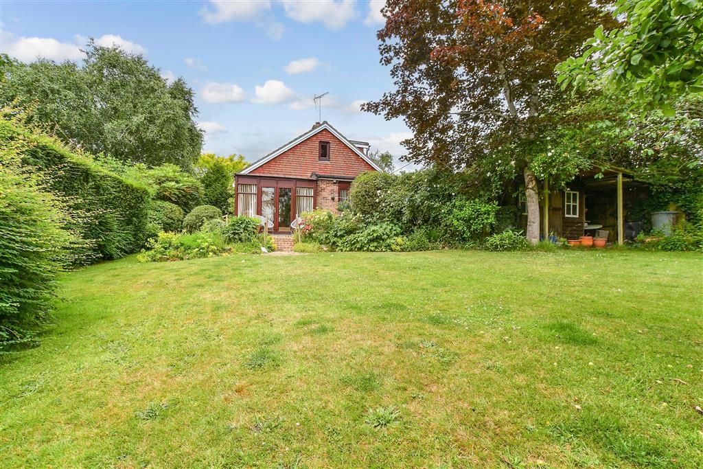Property photo 1 of 7 Side Elevation