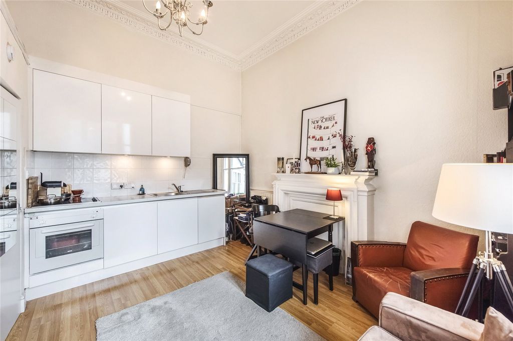 Property photo 1 of 6 Studio