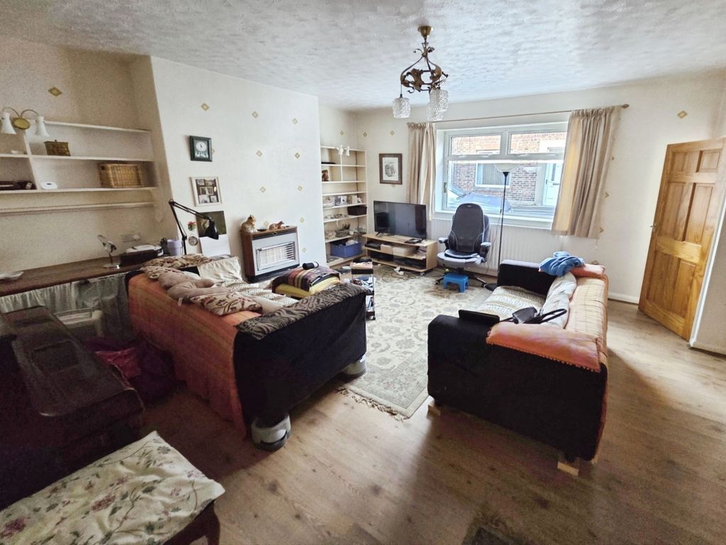 Property photo 3 of 10 Pbox-Img.Jpg