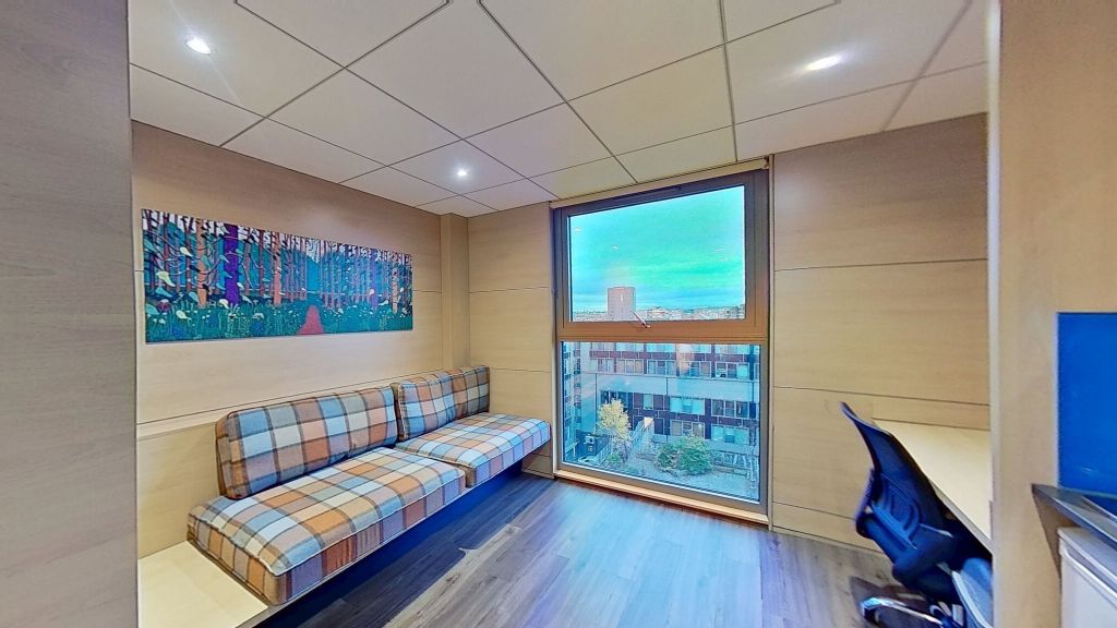 Property photo 3 of 5 Living Room