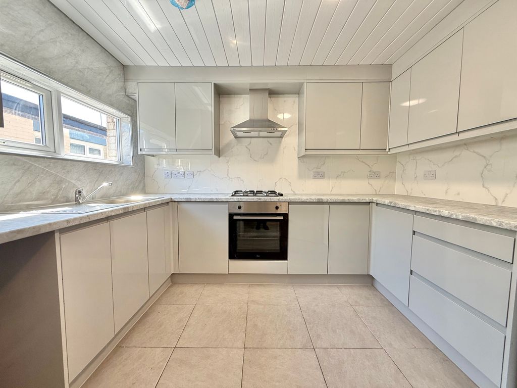 Property photo 2 of 13 Img_2521