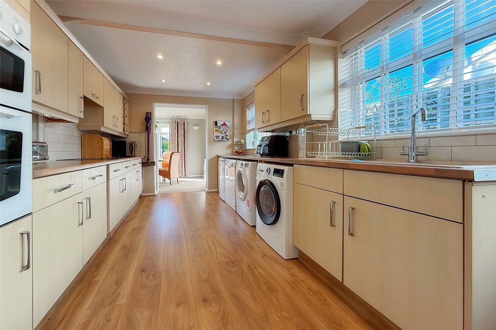 Property photo 3 of 19 Picture No. 34