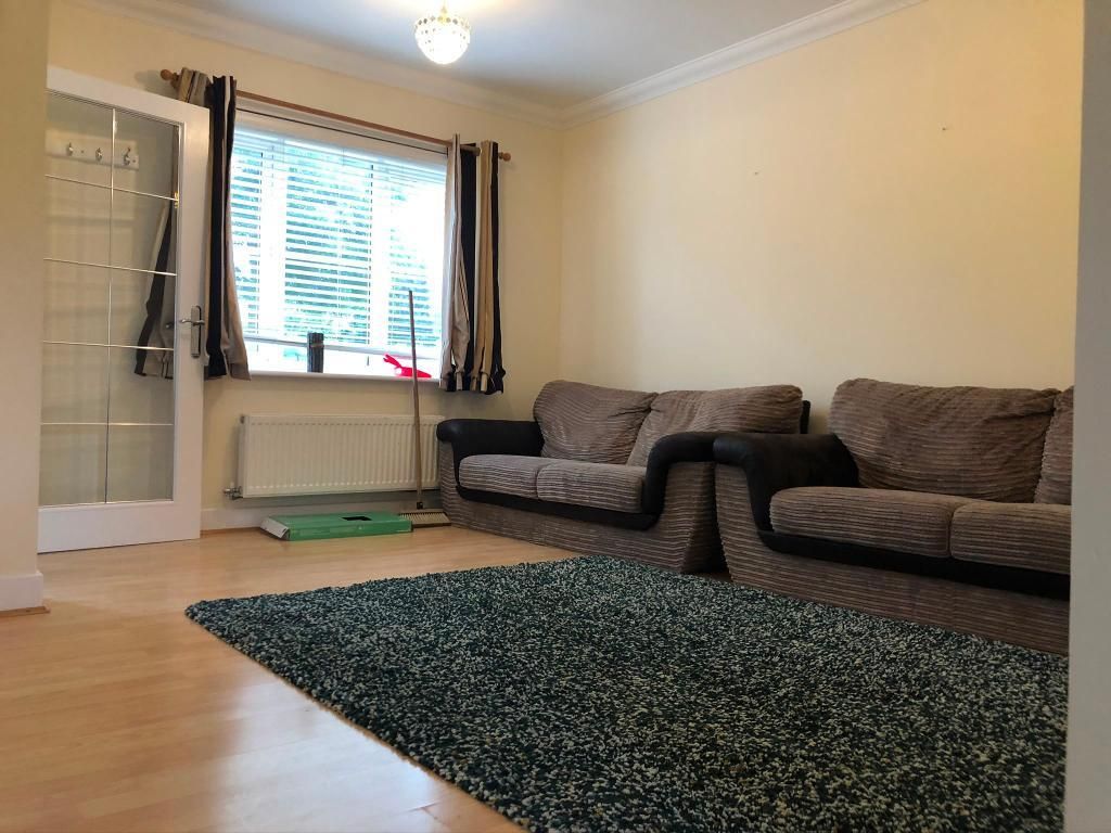 Property photo 2 of 8