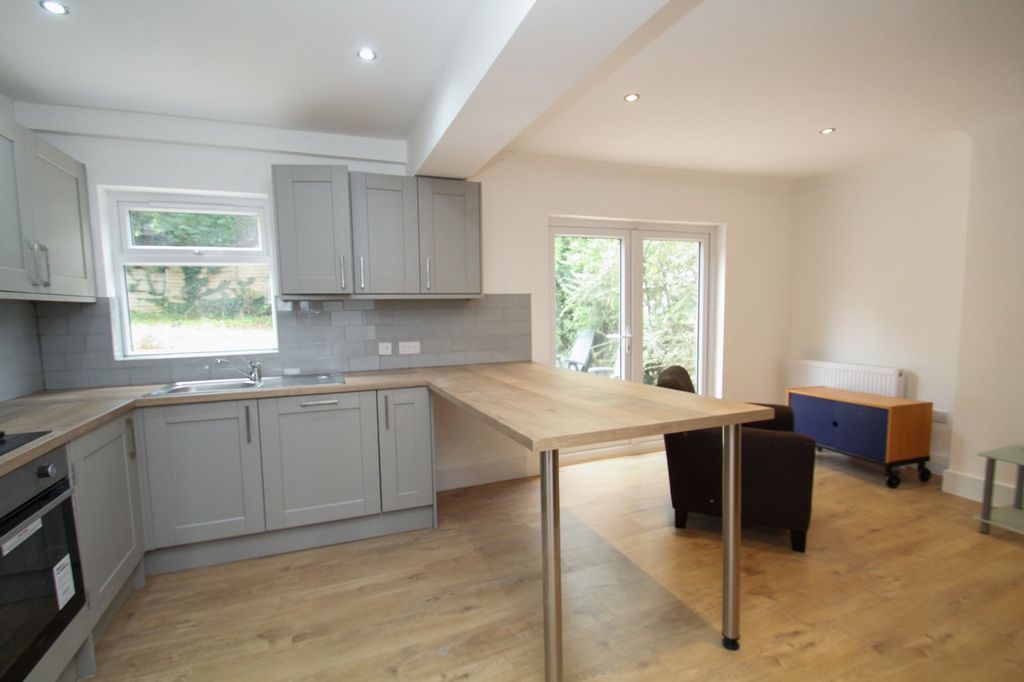 Property photo 1 of 10 Picture No. 11