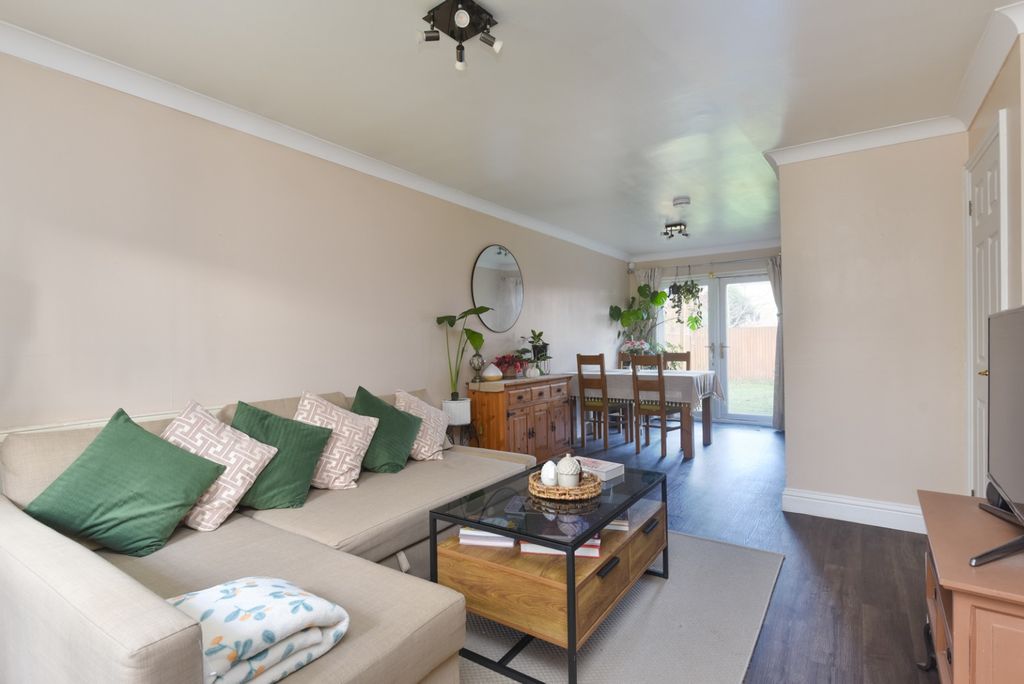Property photo 3 of 17 3703765
