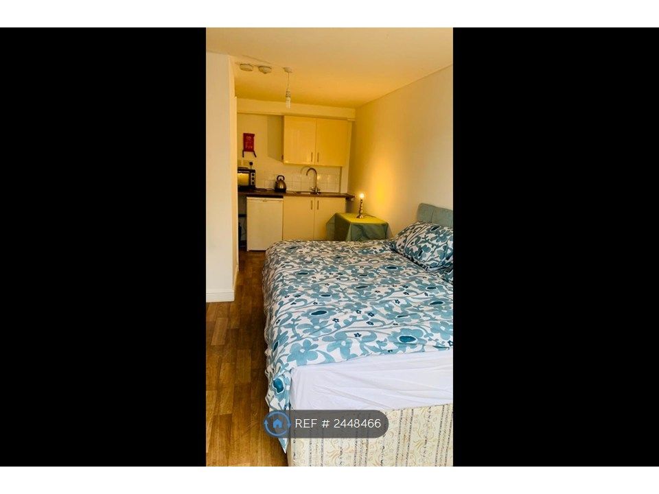 Property photo 1 of 3